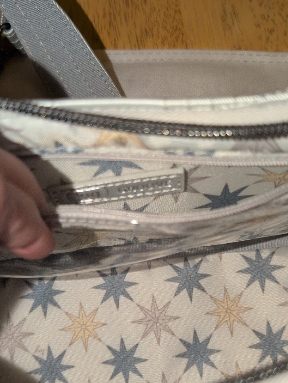 Lug Groove Silver Quilted Crossbody Bag  Shoulder Strap Satin Lux Vegan Leather - Picture 5 of 6